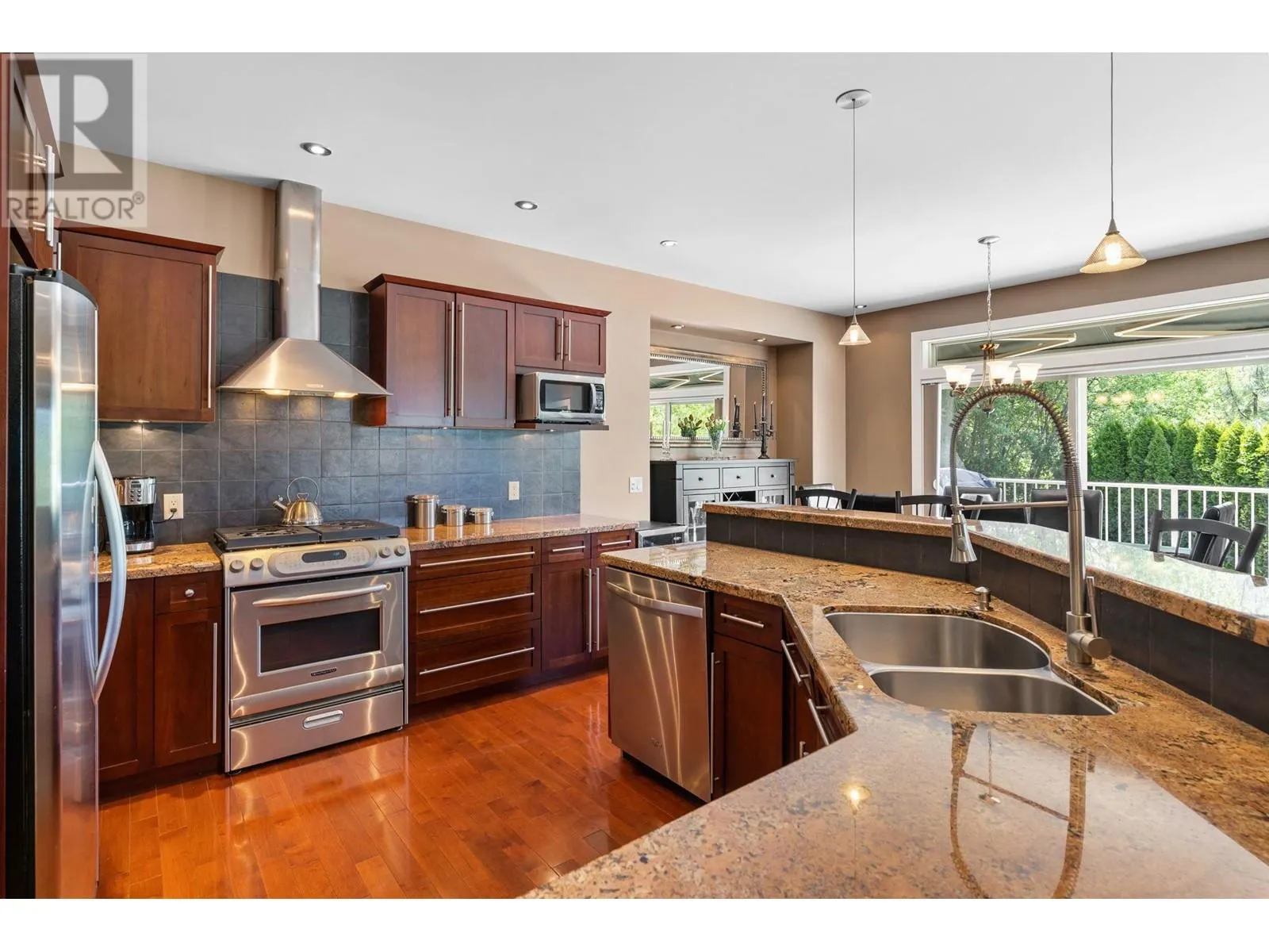 5200 Cobble Court