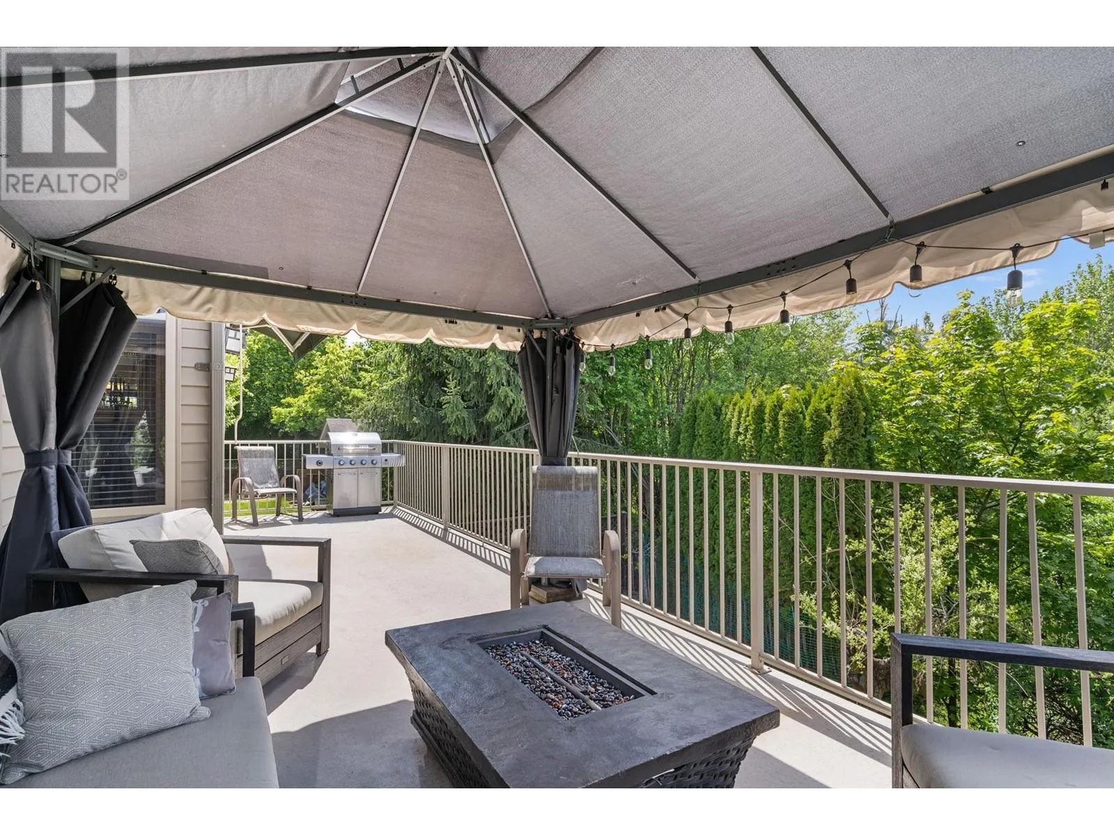 5200 Cobble Court
