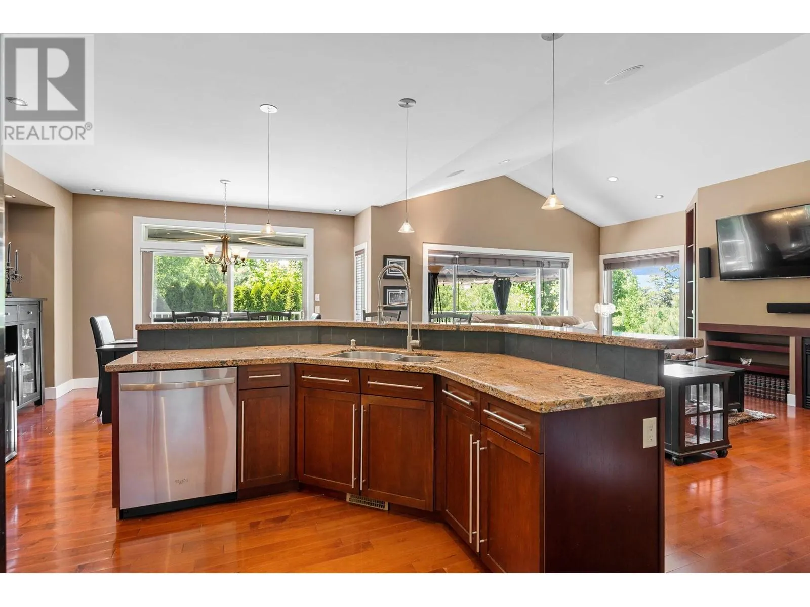 5200 Cobble Court