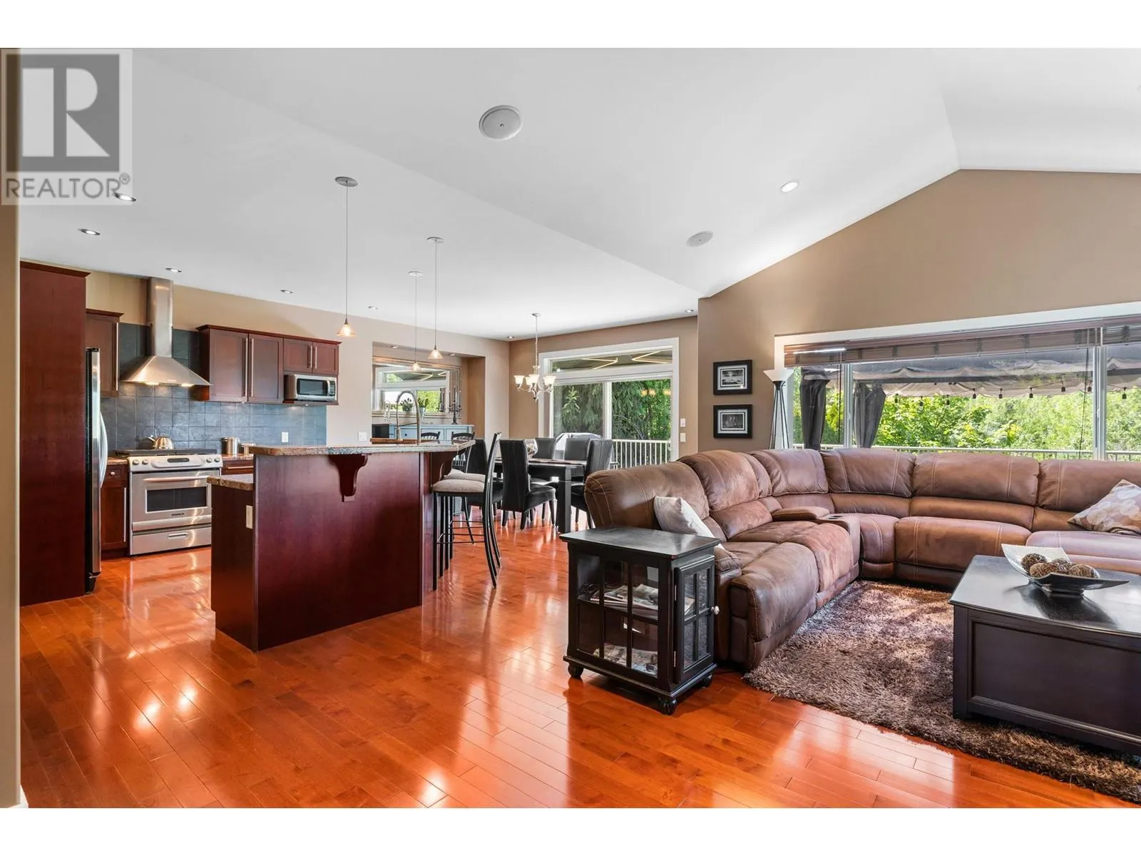 5200 Cobble Court