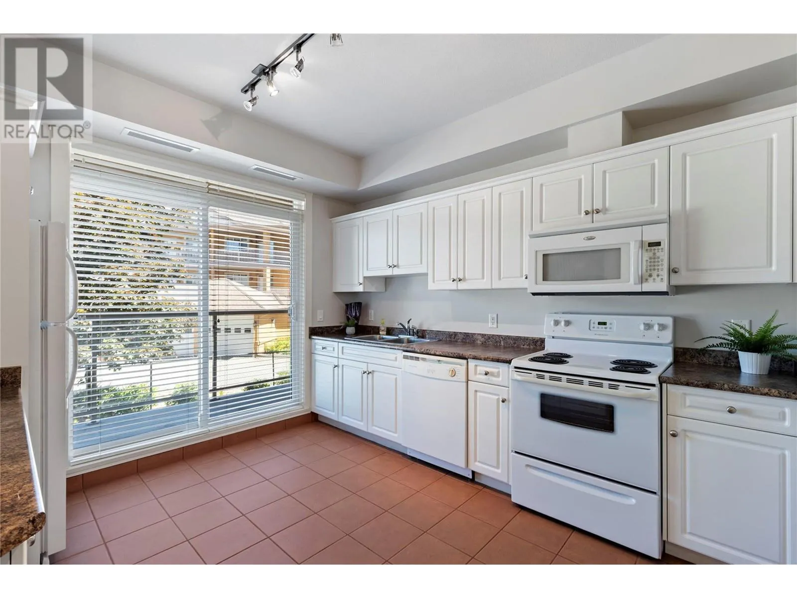 3550 Woodsdale Road Unit# 212