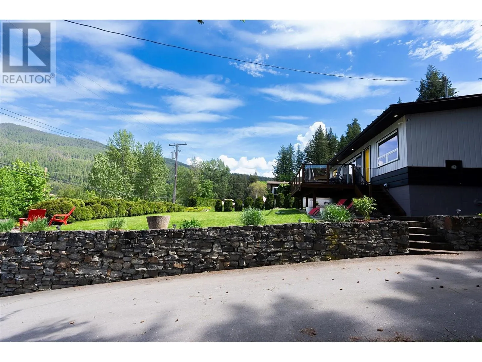 2622 Blind Bay Road