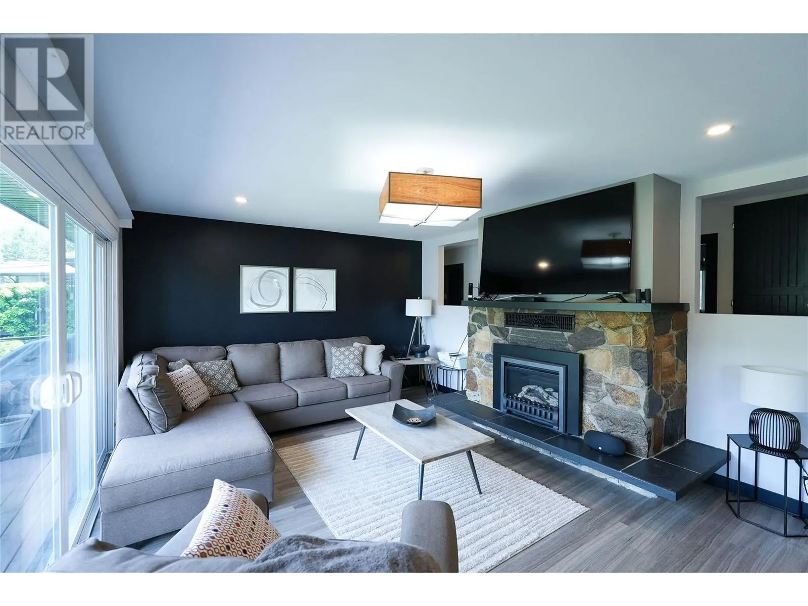 2622 Blind Bay Road