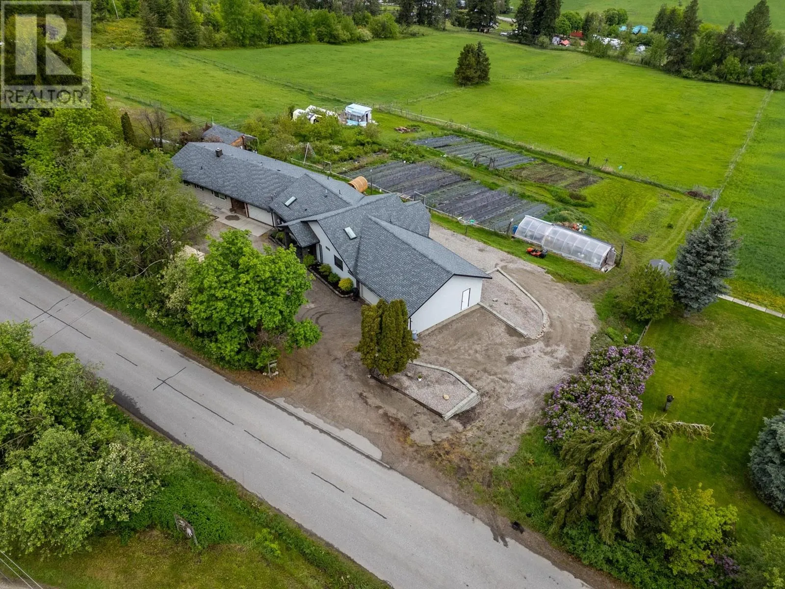 5585 Reid Road