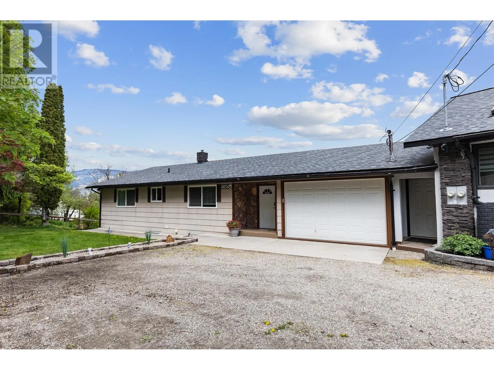 5585 Reid Road