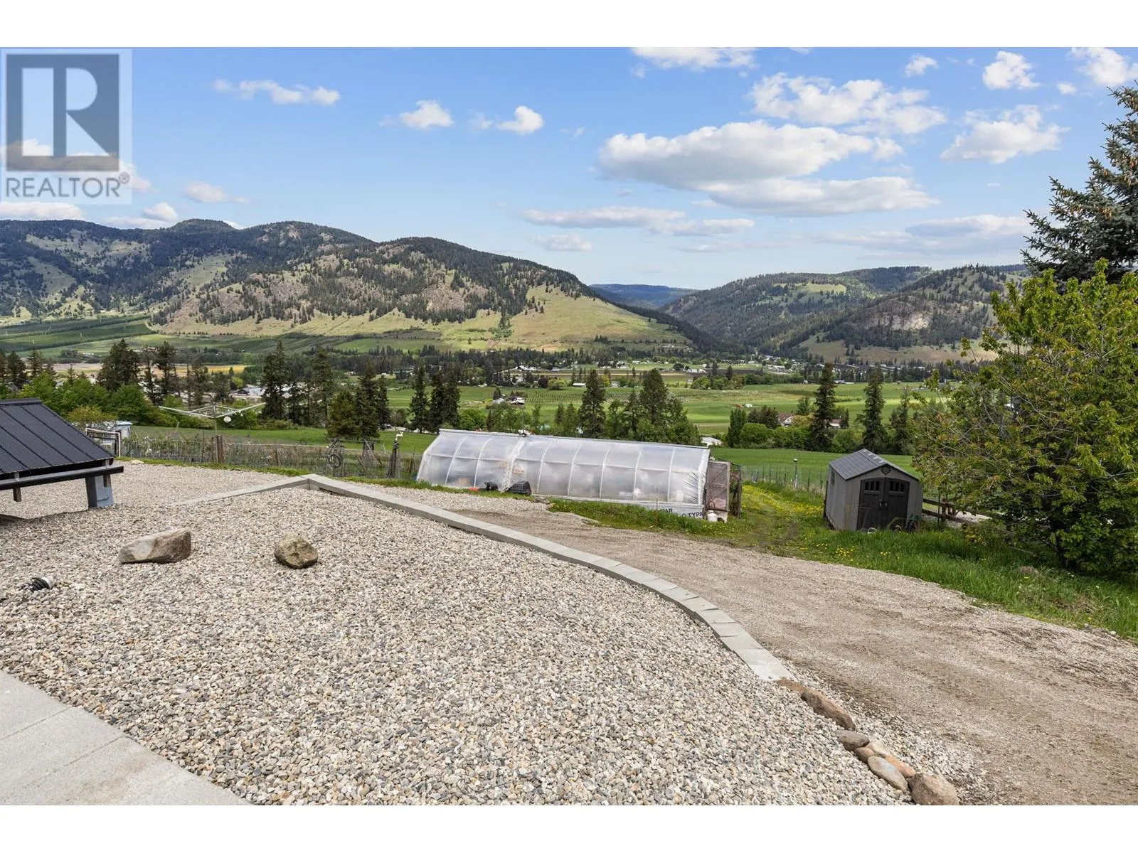5585 Reid Road