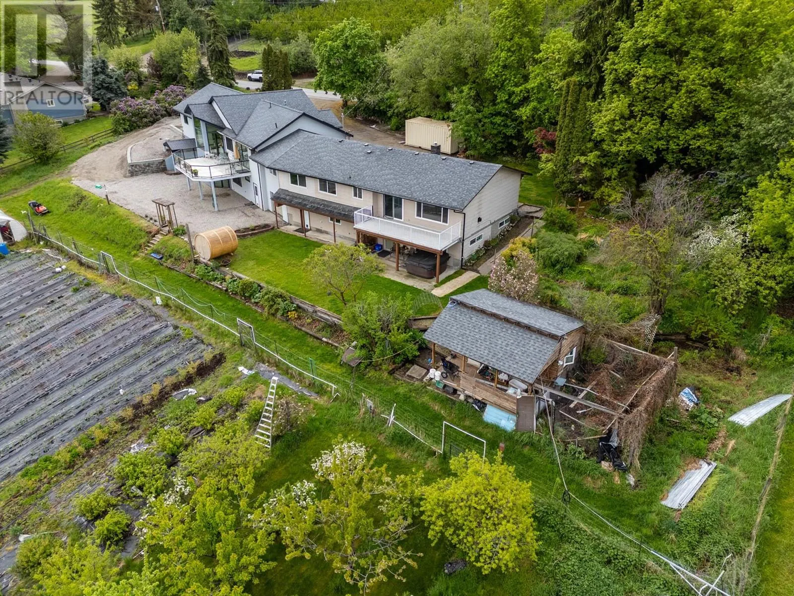 5585 Reid Road