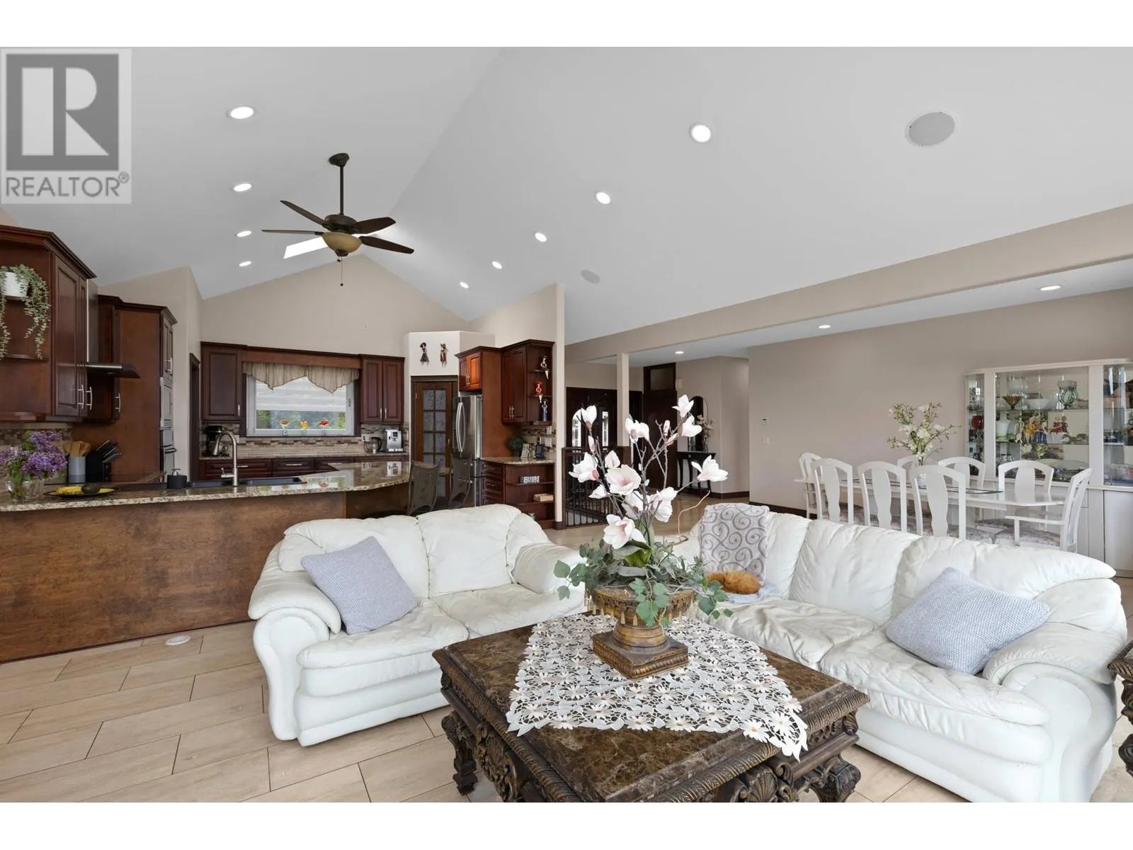 5585 Reid Road