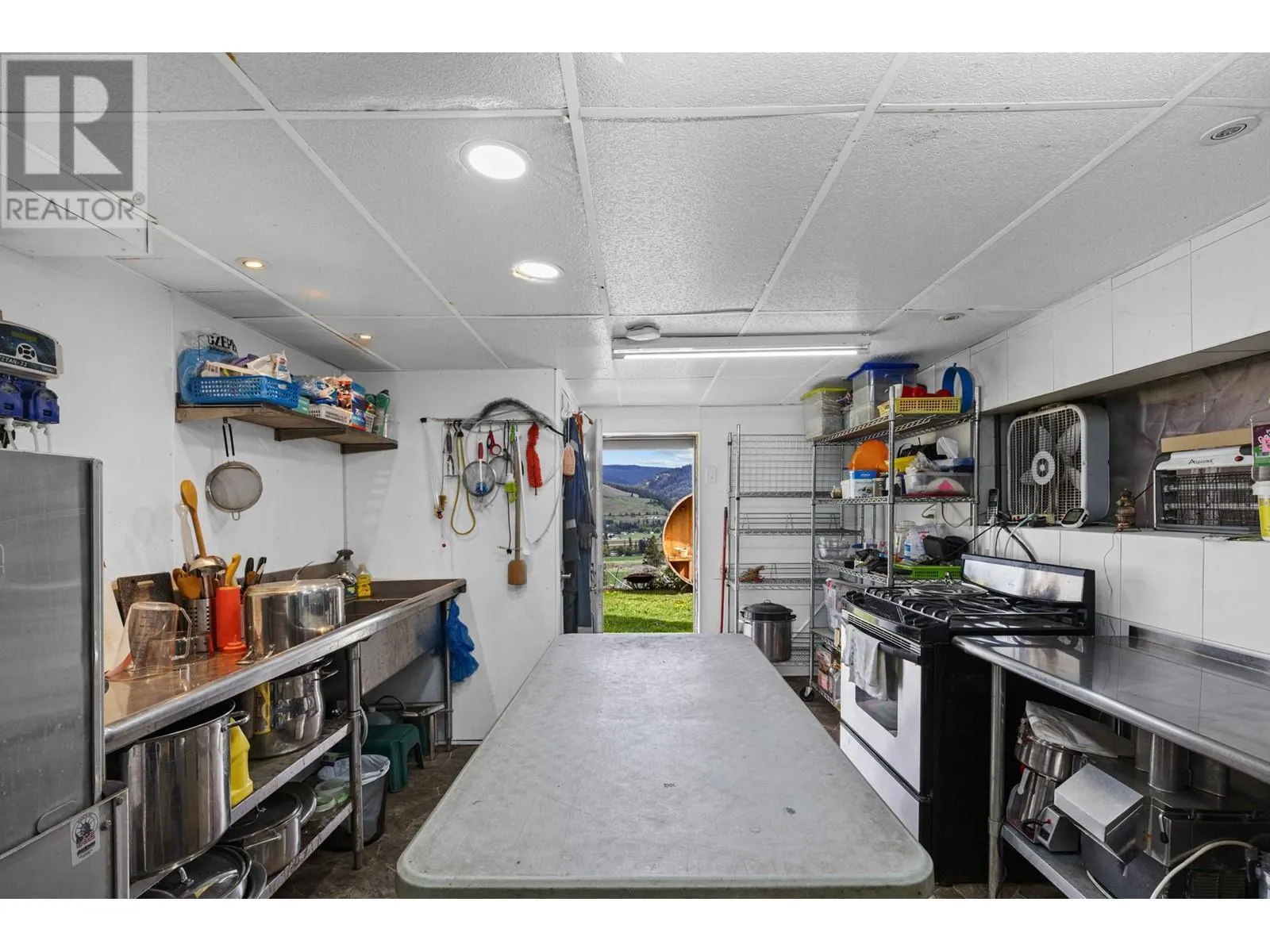 5585 Reid Road