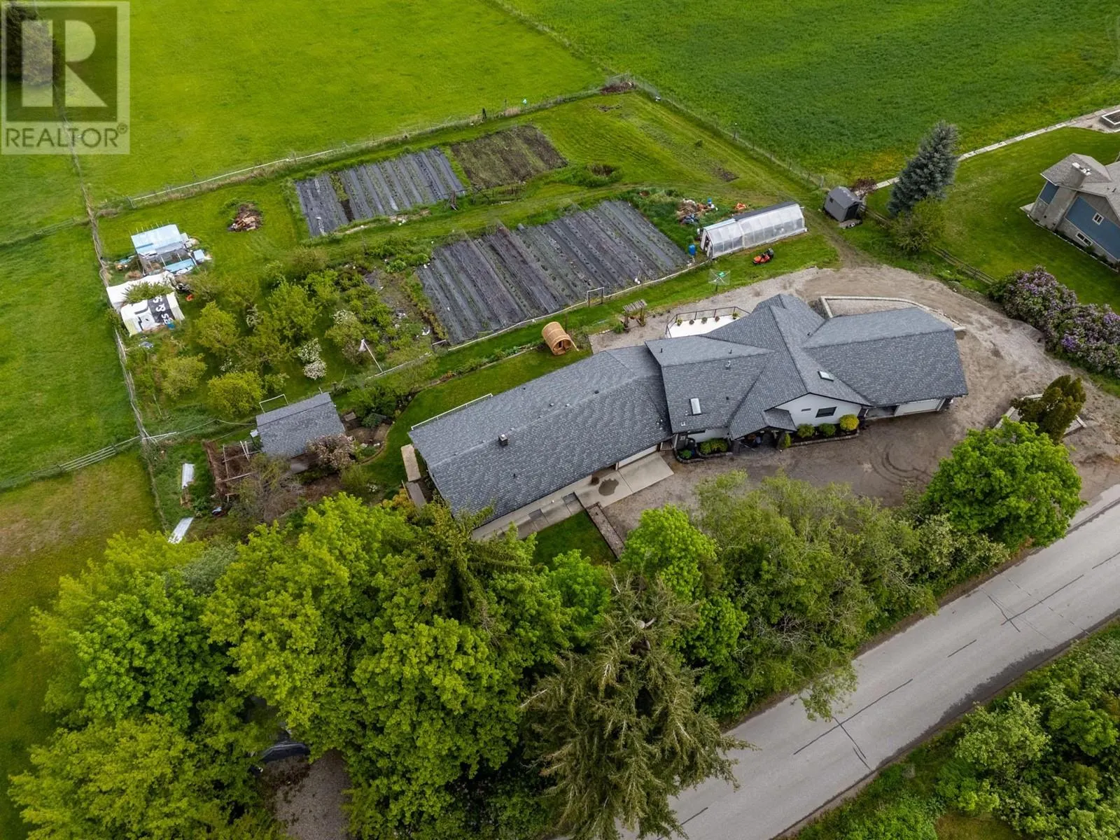 5585 Reid Road