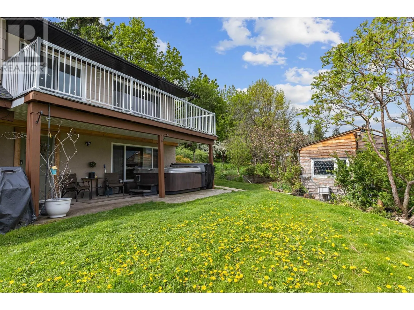 5585 Reid Road