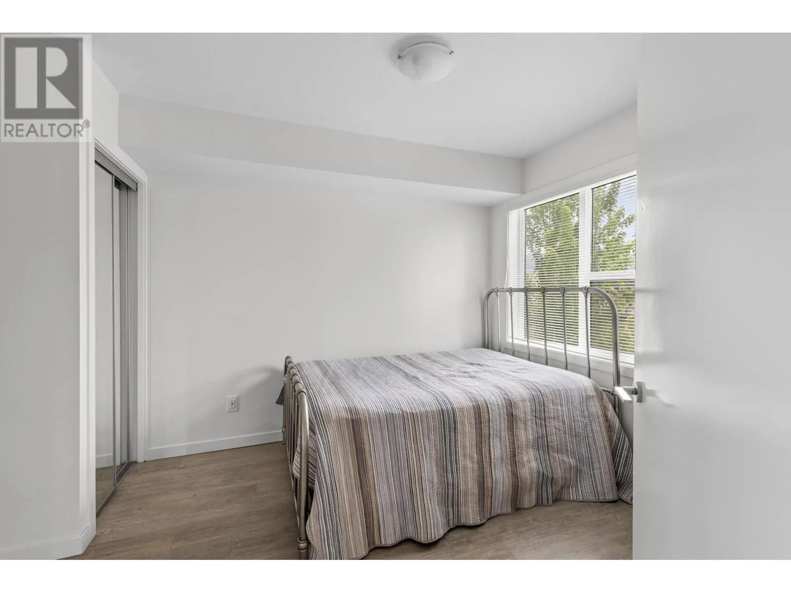 695 Academy Way Unit# 105