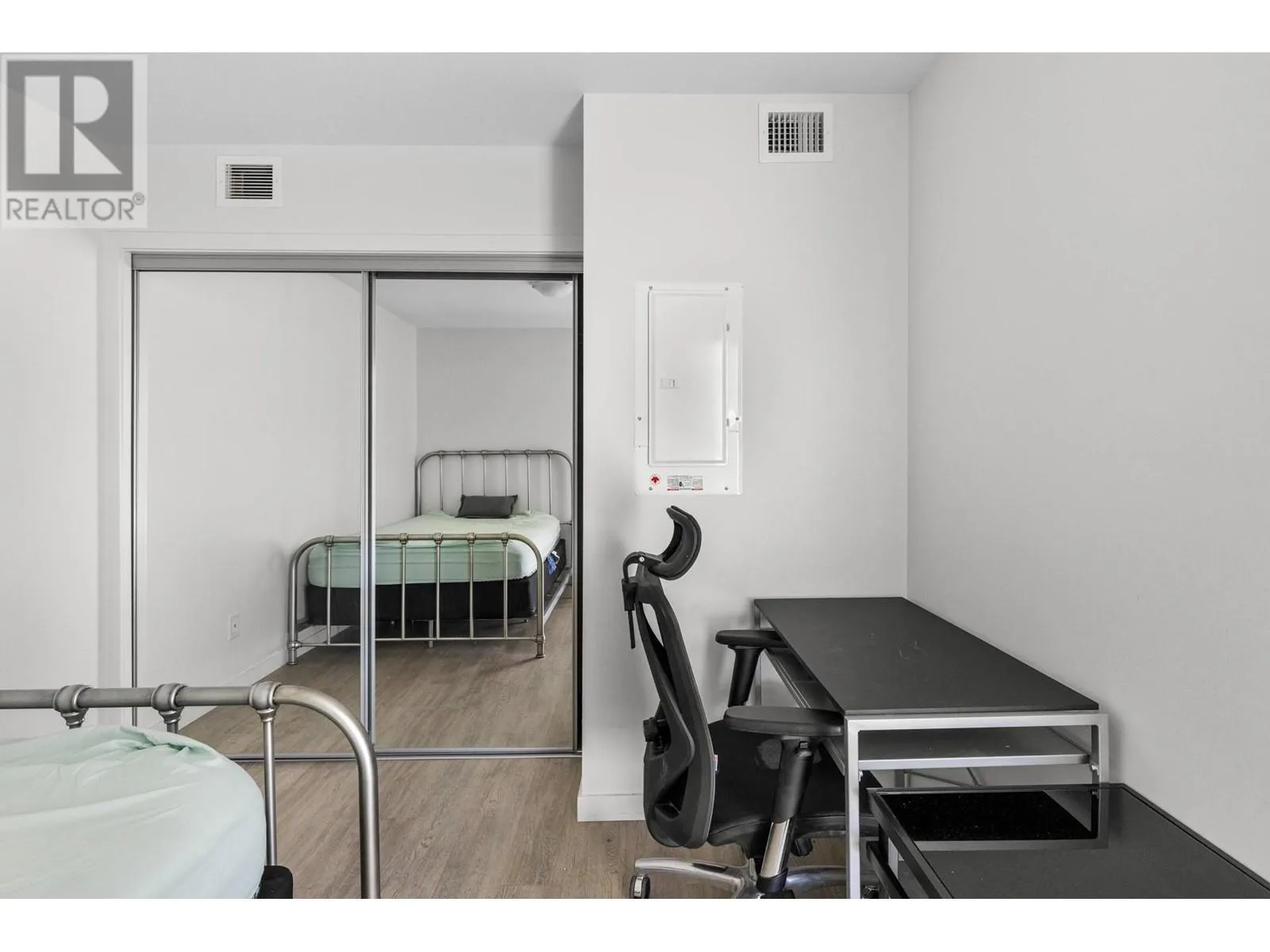695 Academy Way Unit# 105