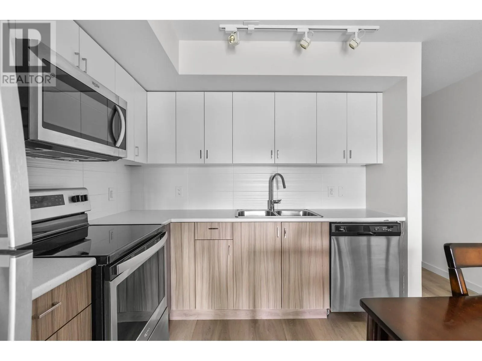 695 Academy Way Unit# 105