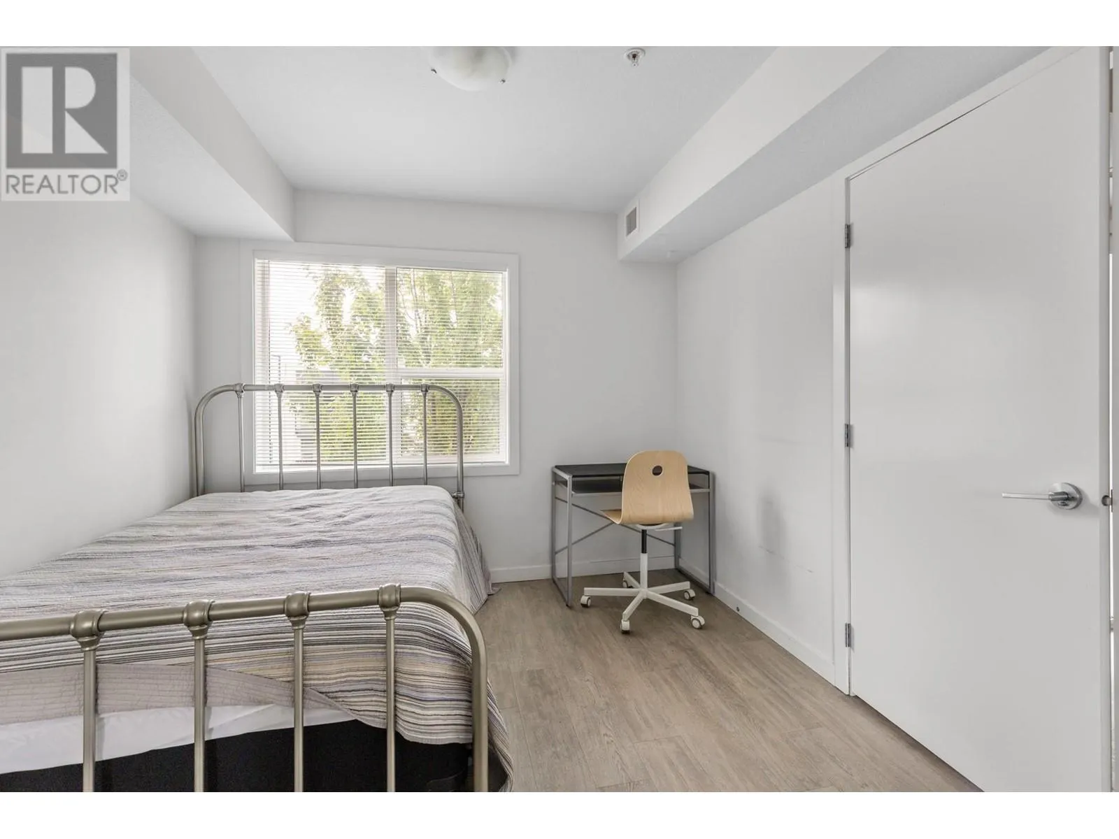 695 Academy Way Unit# 105
