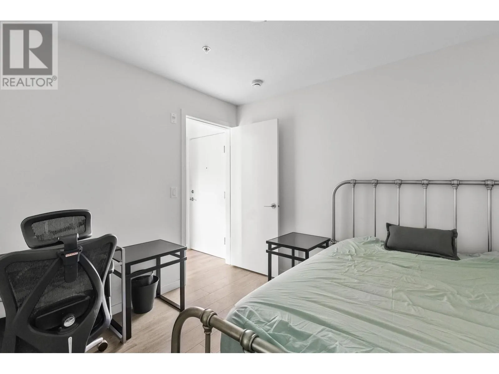 695 Academy Way Unit# 105