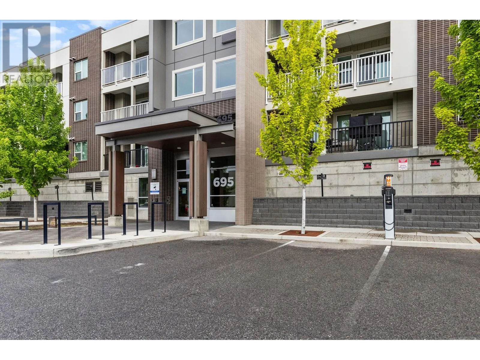 695 Academy Way Unit# 105