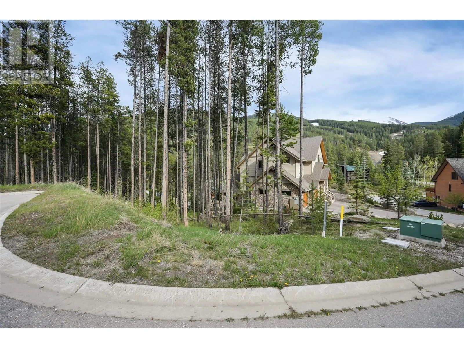 Lot 2 Cliffside Grove