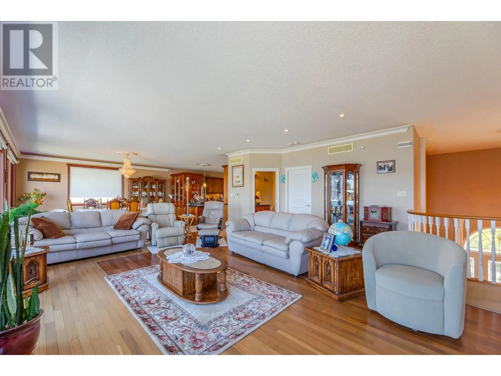 2350 Landry Crescent