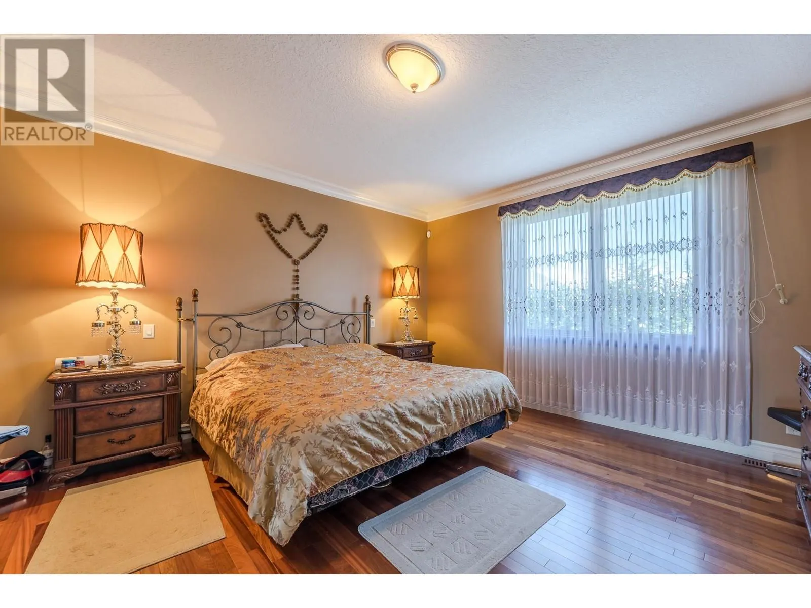 2350 Landry Crescent