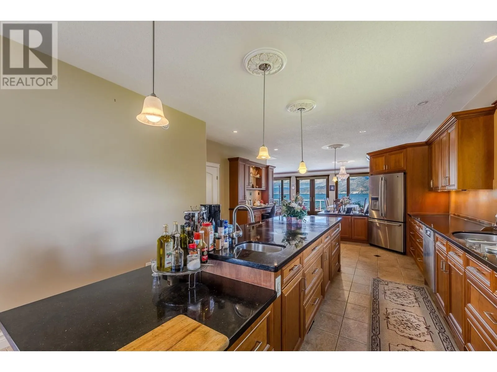 2350 Landry Crescent