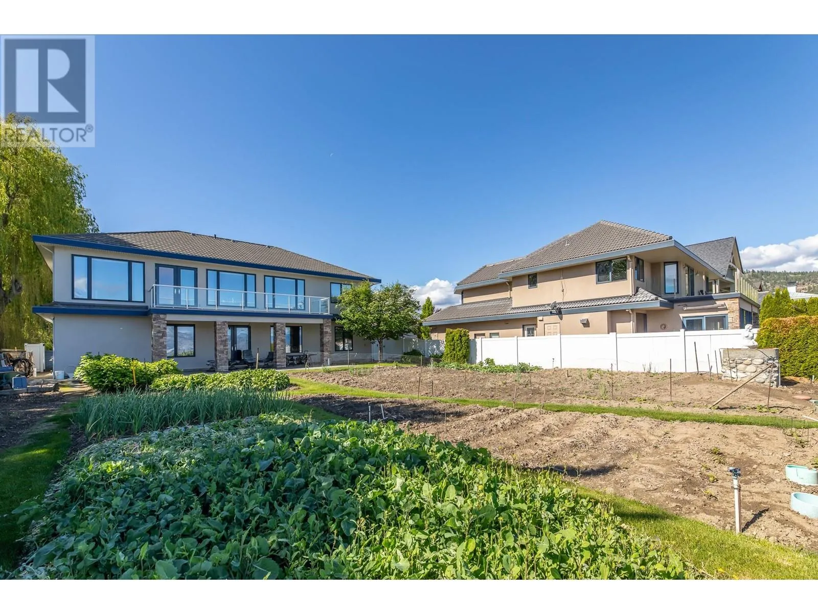 2350 Landry Crescent