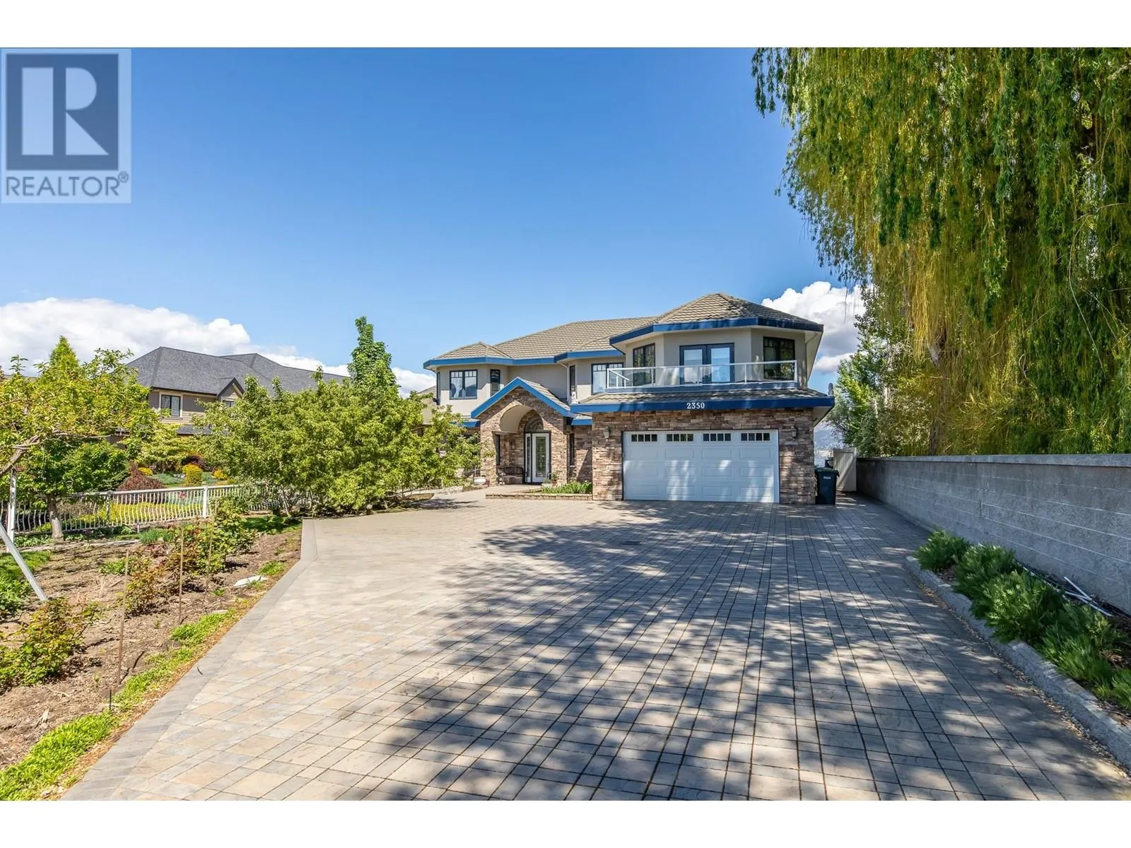 2350 Landry Crescent