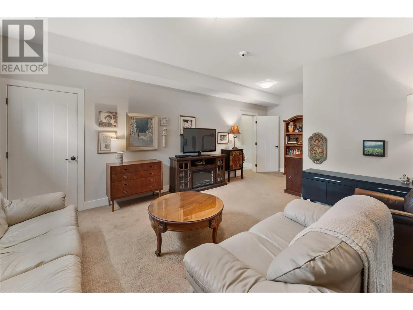 302 Upper Canyon Drive