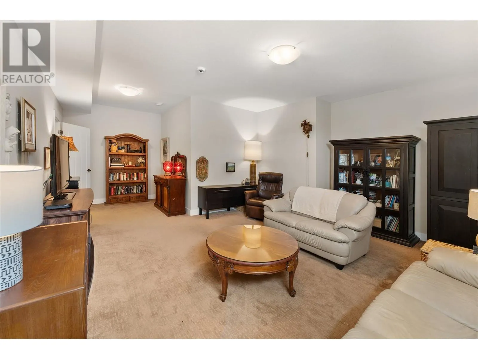 302 Upper Canyon Drive