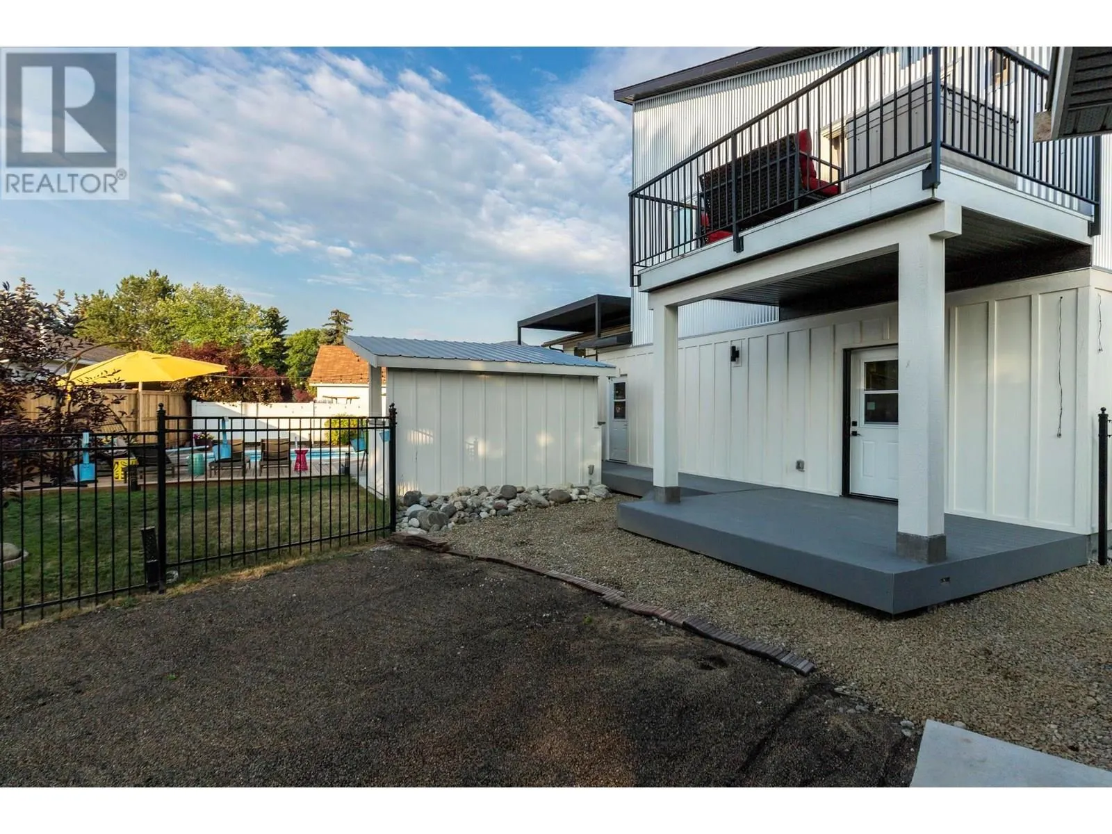 920 Fife Road