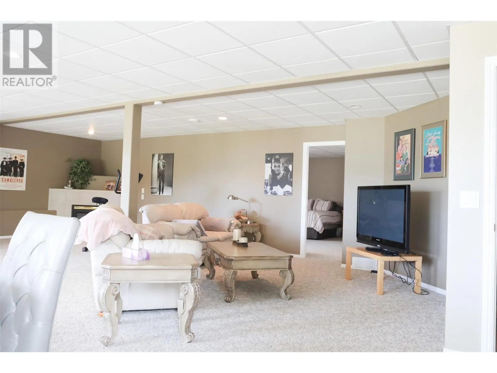 2072 Lillooet Court