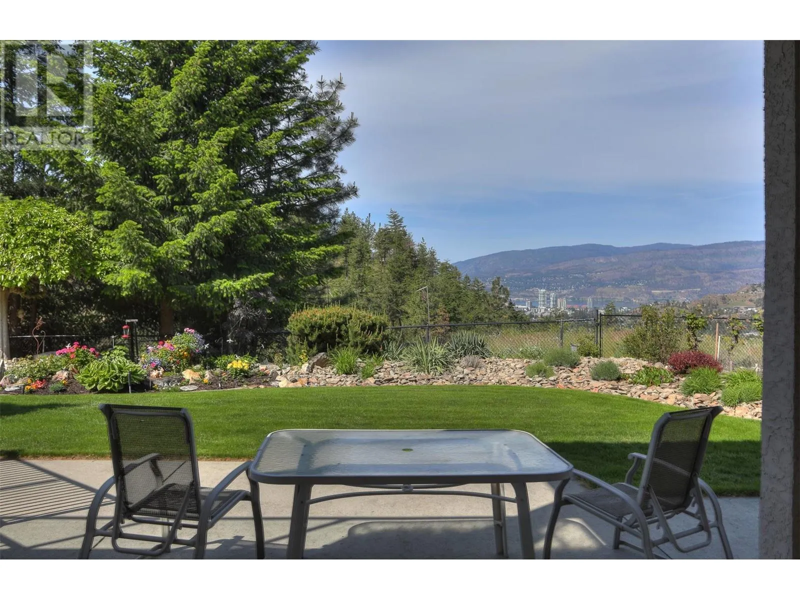 2072 Lillooet Court