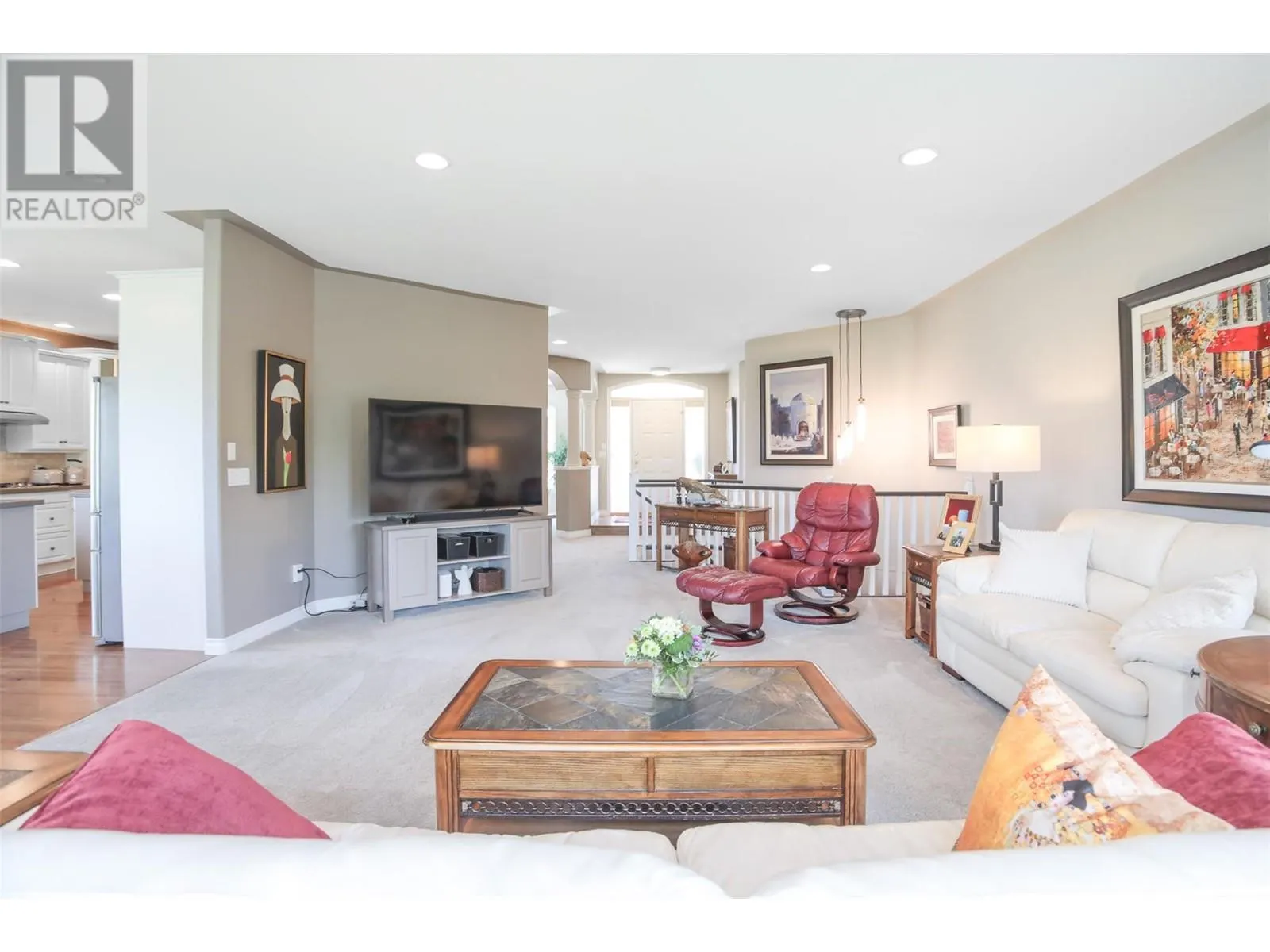 2072 Lillooet Court