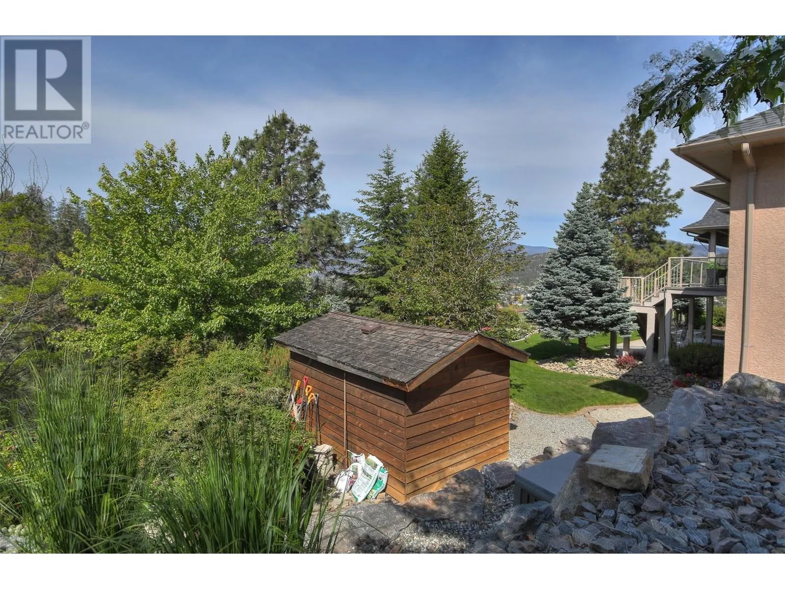 2072 Lillooet Court
