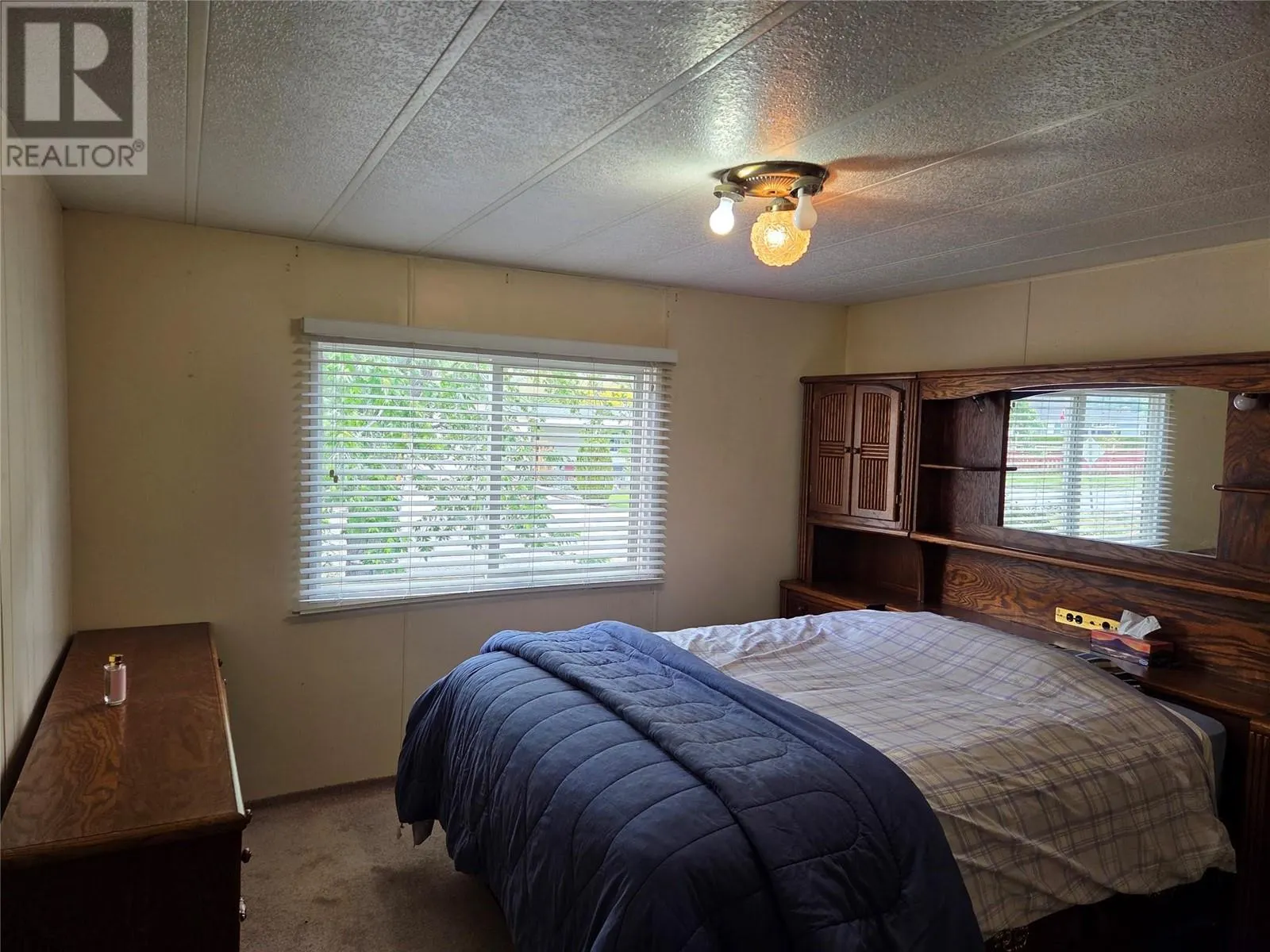 405 Vandelinde Drive