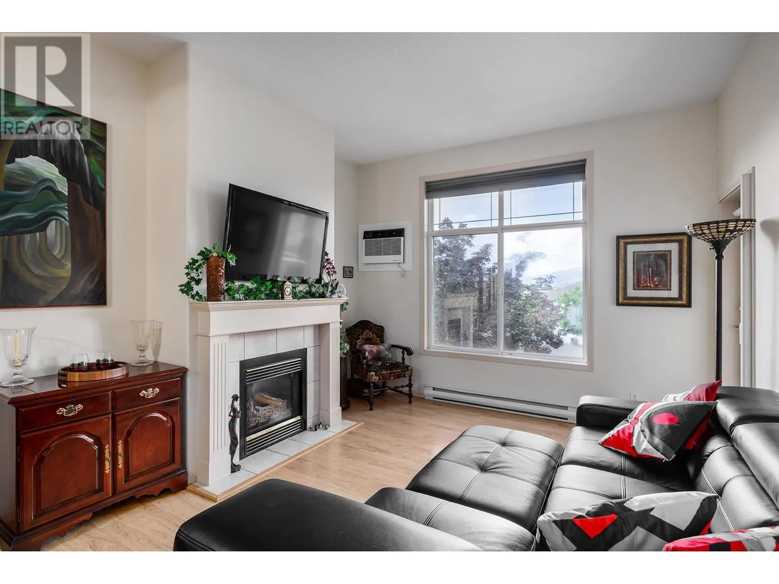 555 Houghton Road Unit# 307