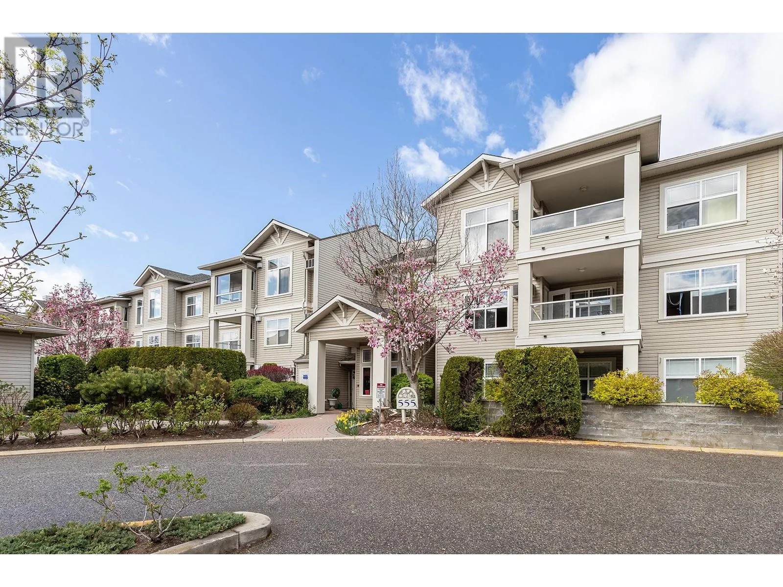 555 Houghton Road Unit# 307