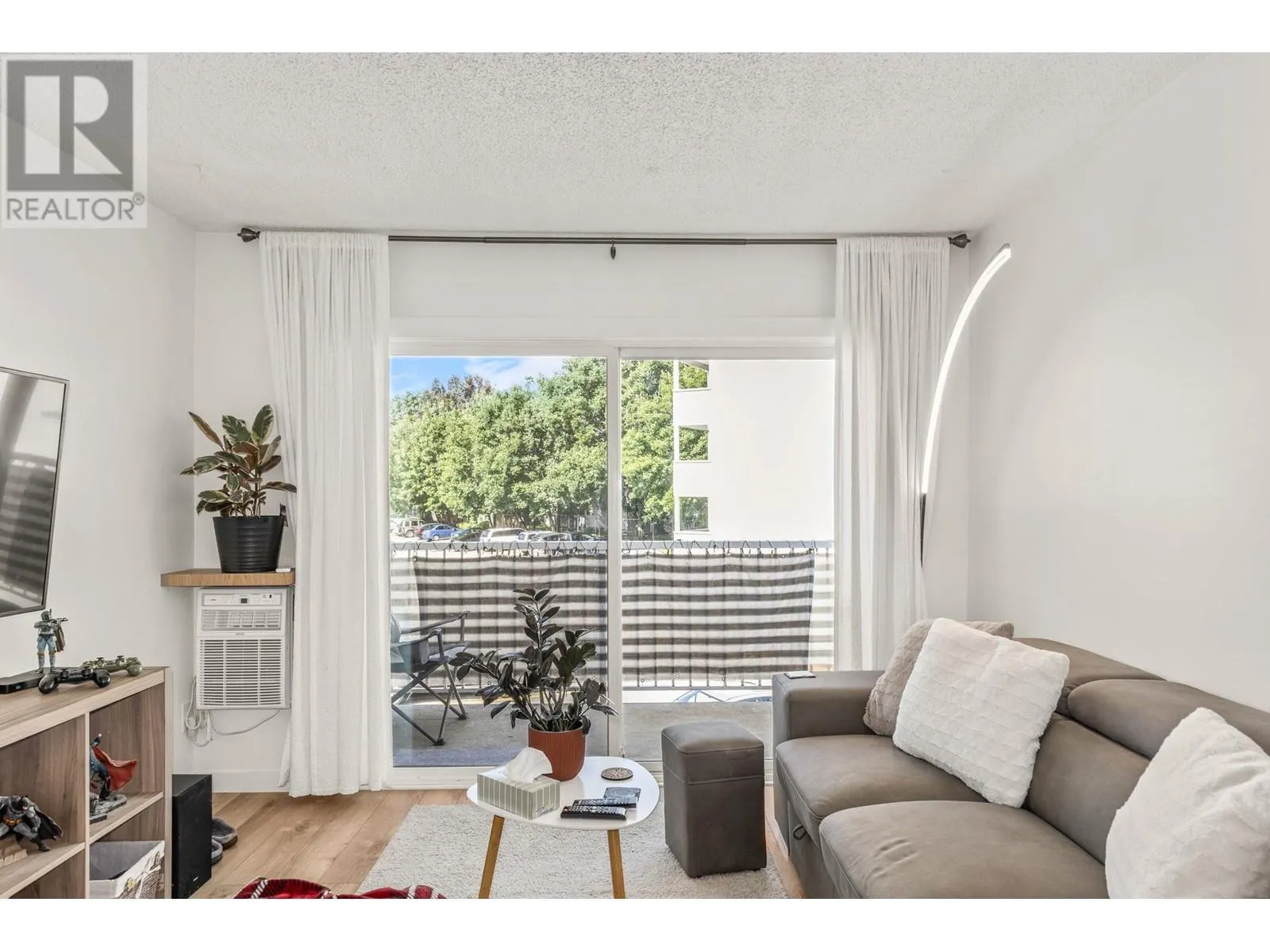 395 Franklyn Road Unit# 304