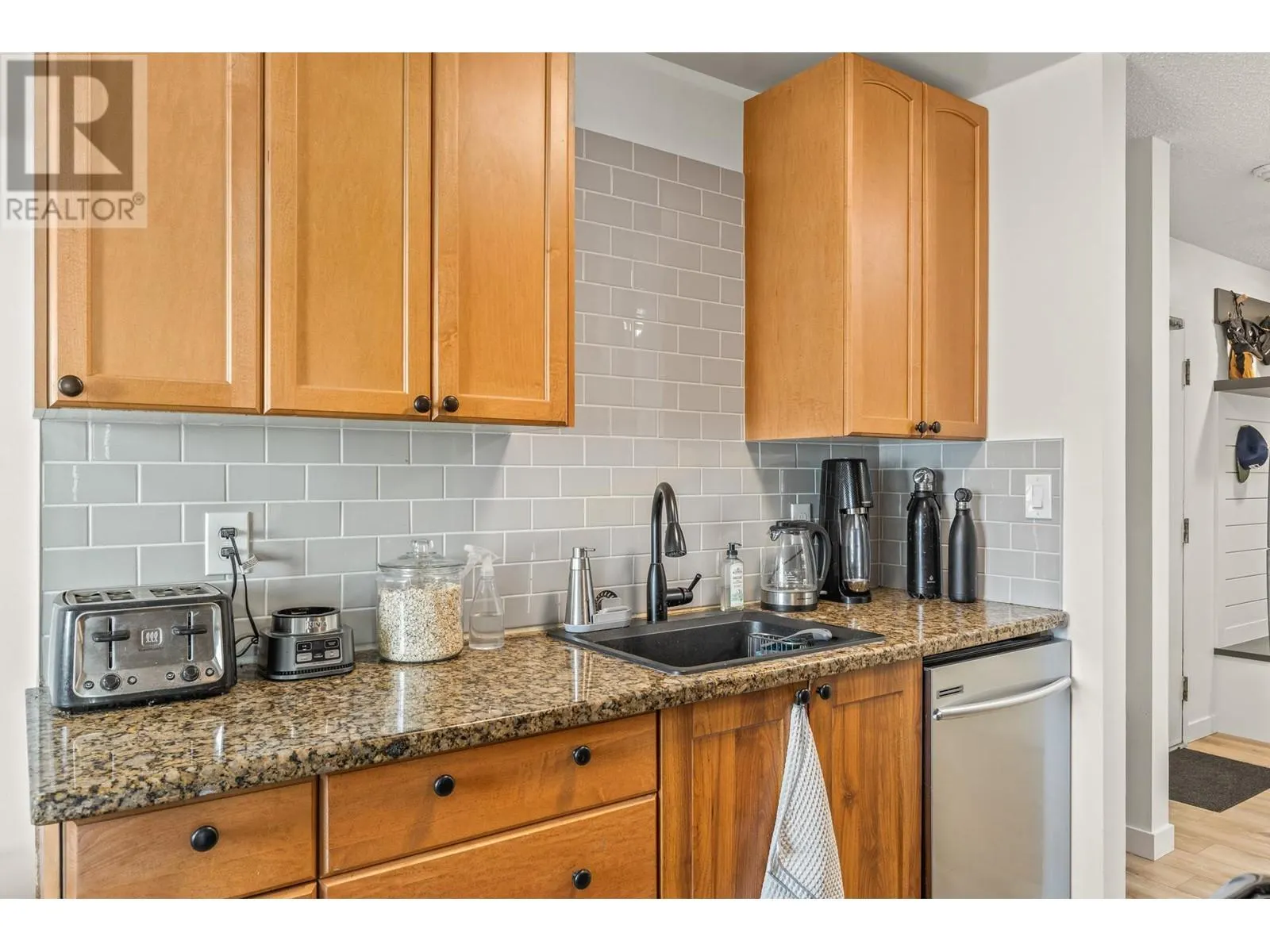 395 Franklyn Road Unit# 304