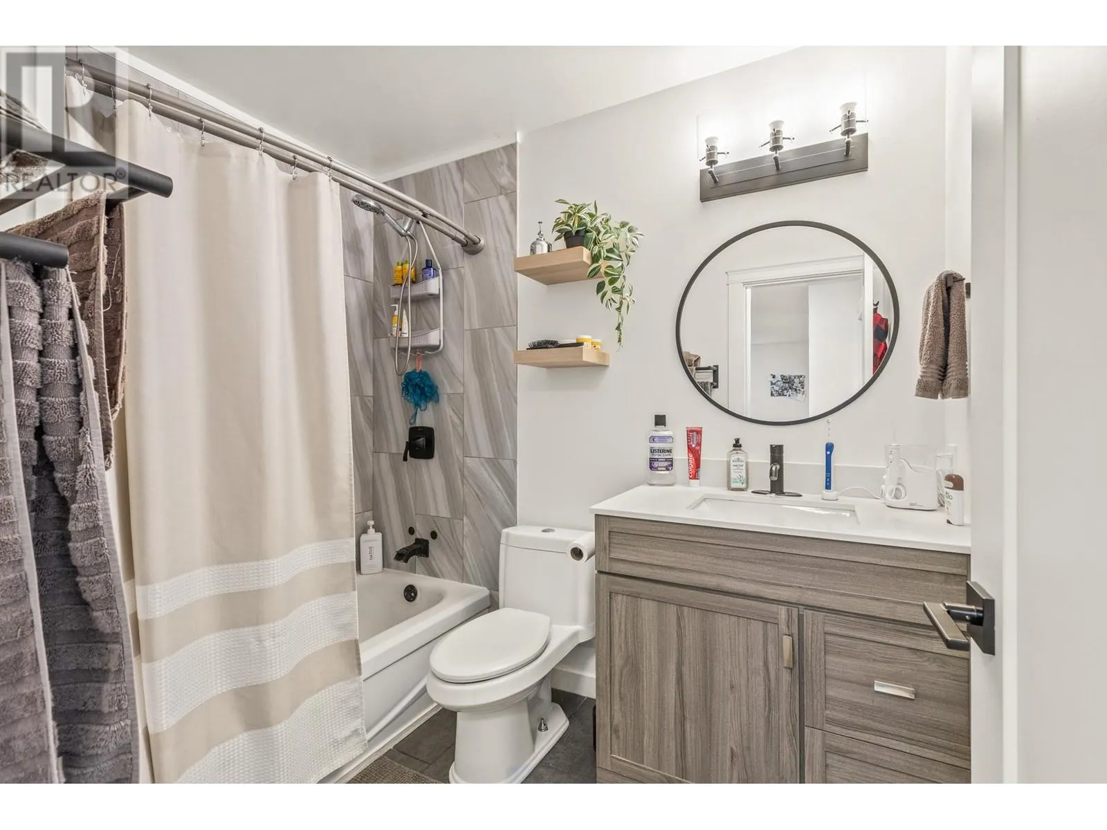 395 Franklyn Road Unit# 304