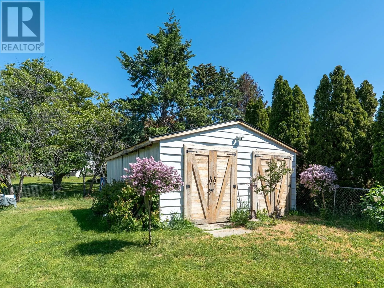 858 Douglas Road