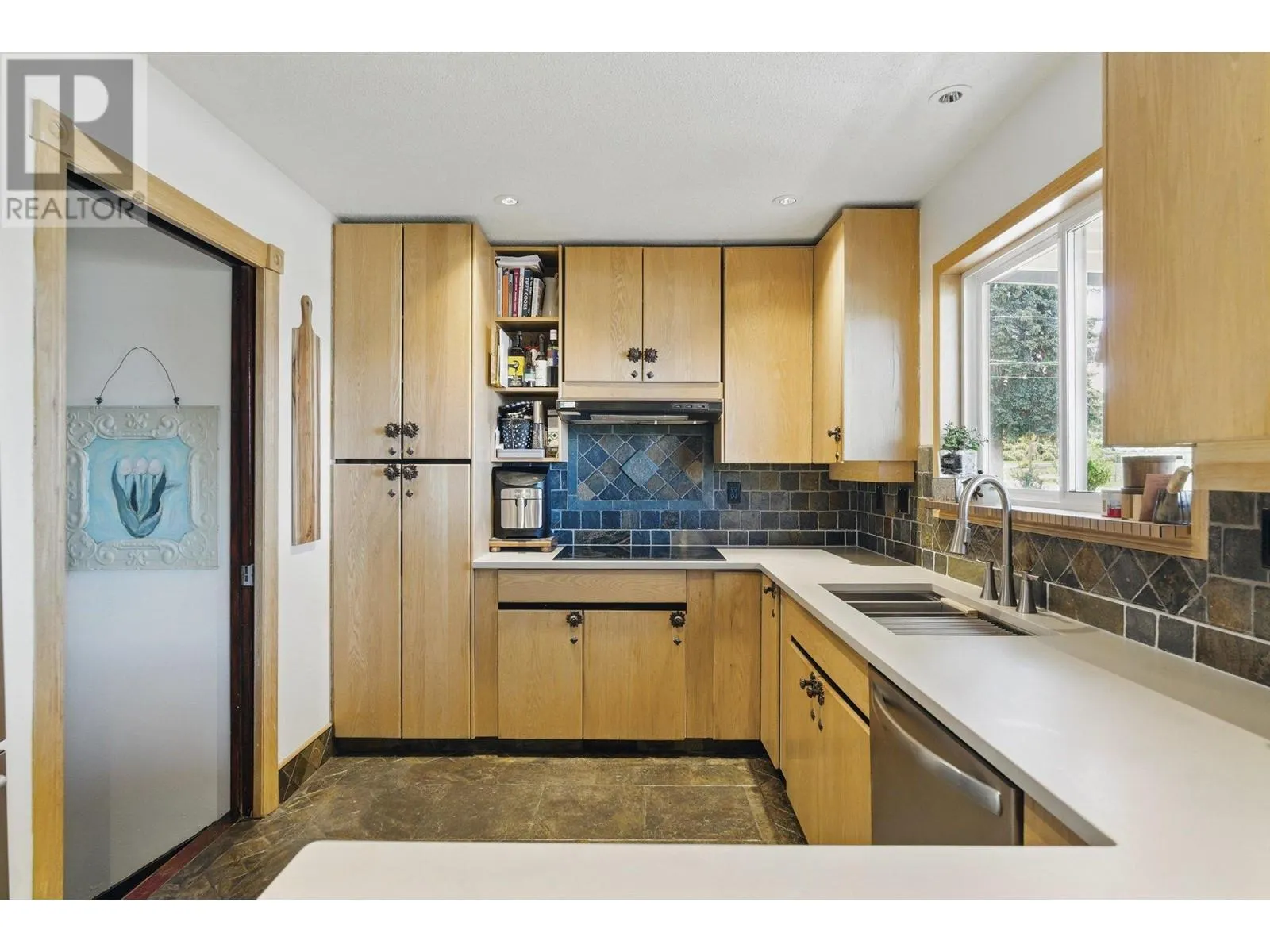 858 Douglas Road