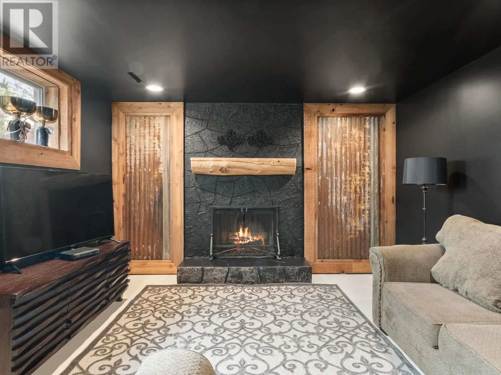858 Douglas Road