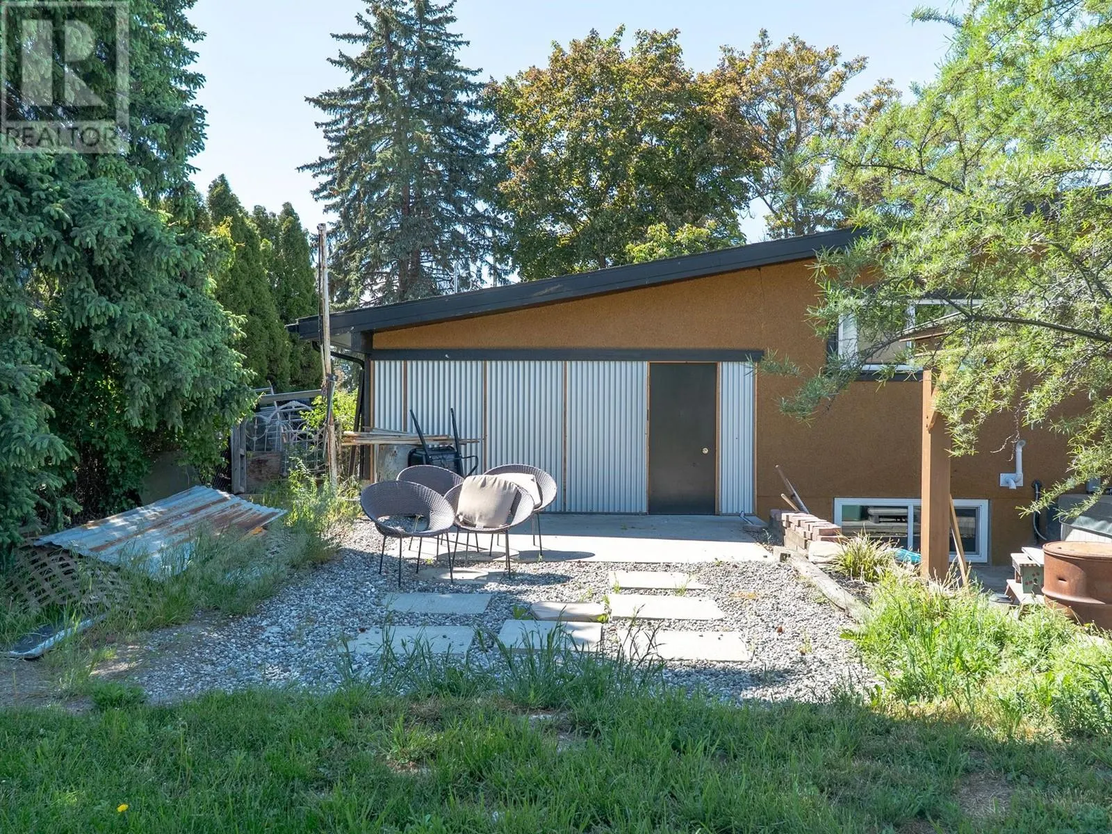 858 Douglas Road