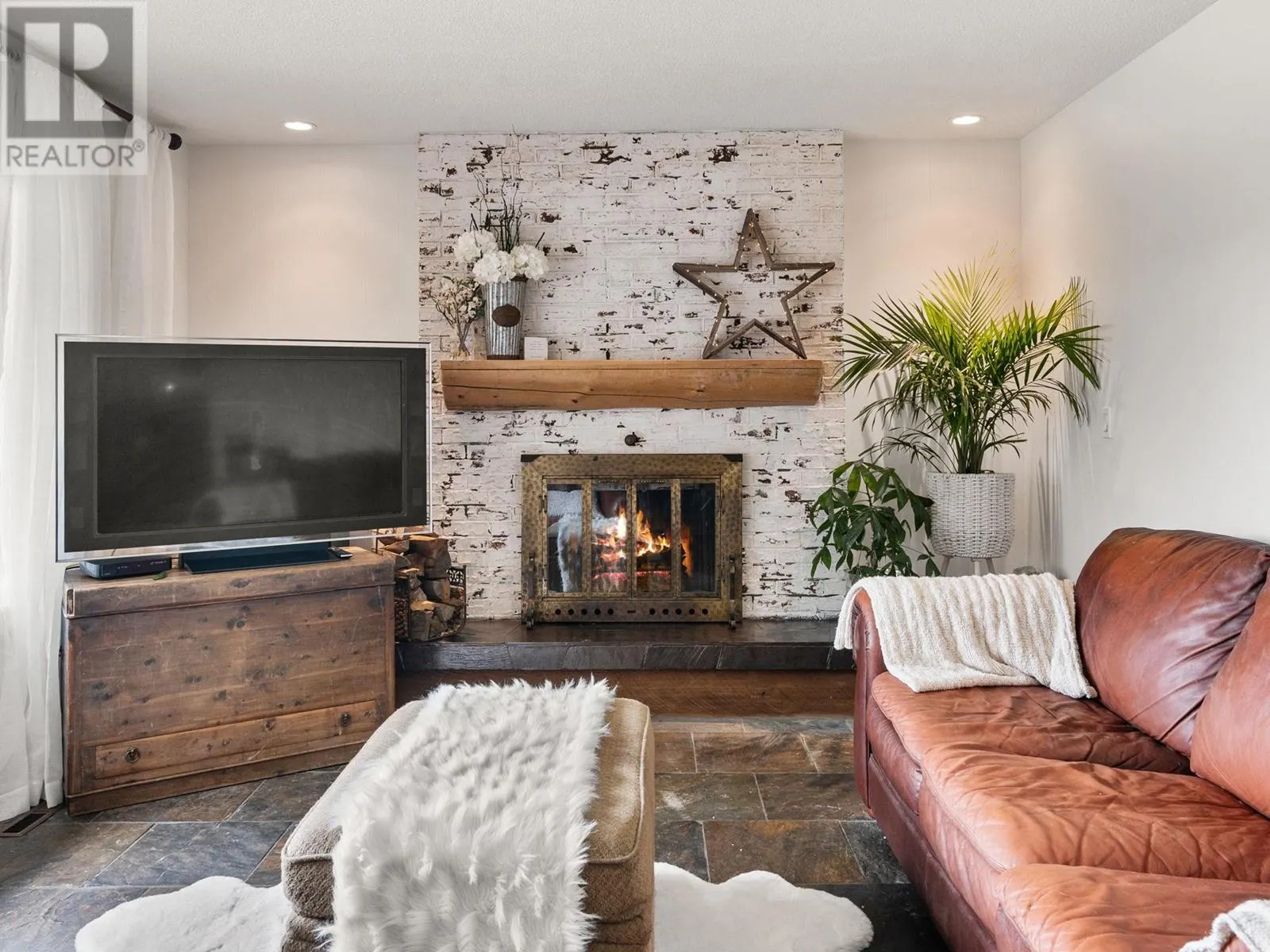 858 Douglas Road