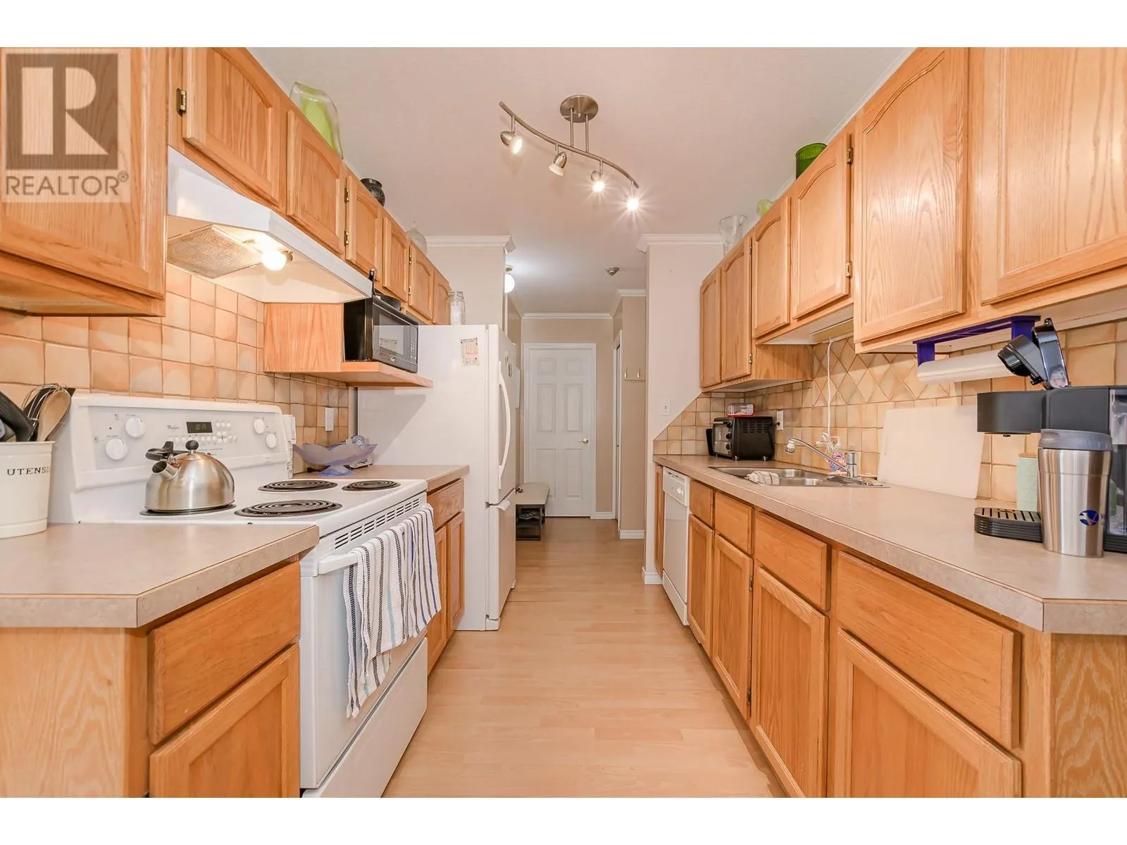 211 Kildonan Avenue Unit# 214