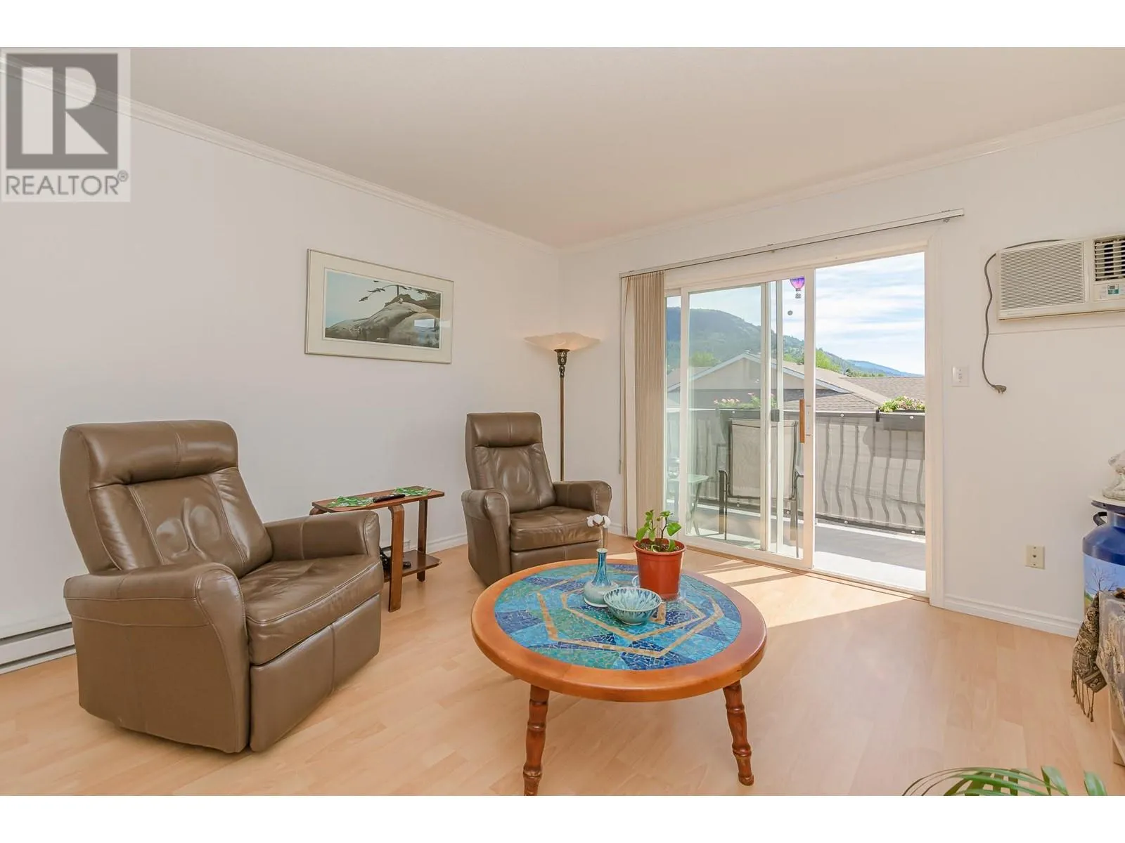 211 Kildonan Avenue Unit# 214
