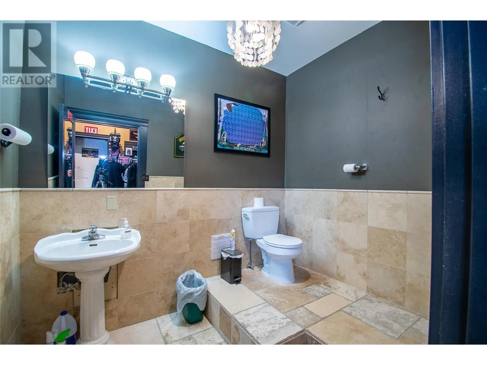 2203 18 Avenue Unit# 2