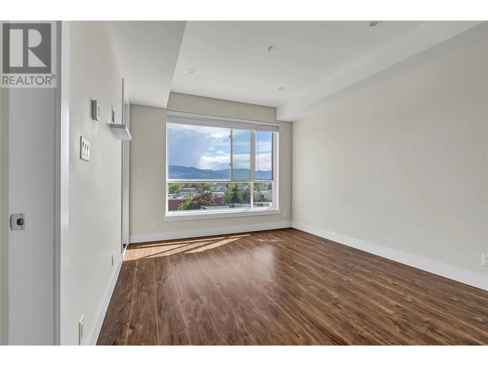 1925 Enterprise Way Unit# 412