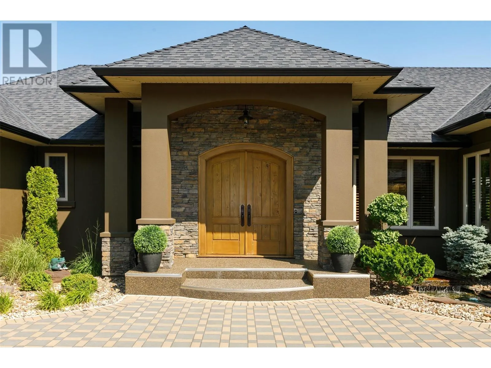 1528 Vineyard Drive
